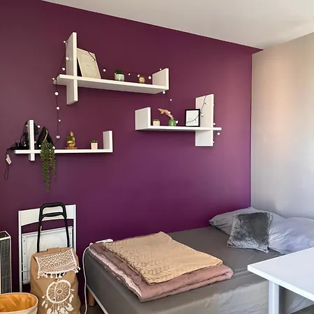 Daire Urbain A 2 Pas De Paris Nanterre