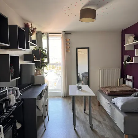 Daire Urbain A 2 Pas De Paris